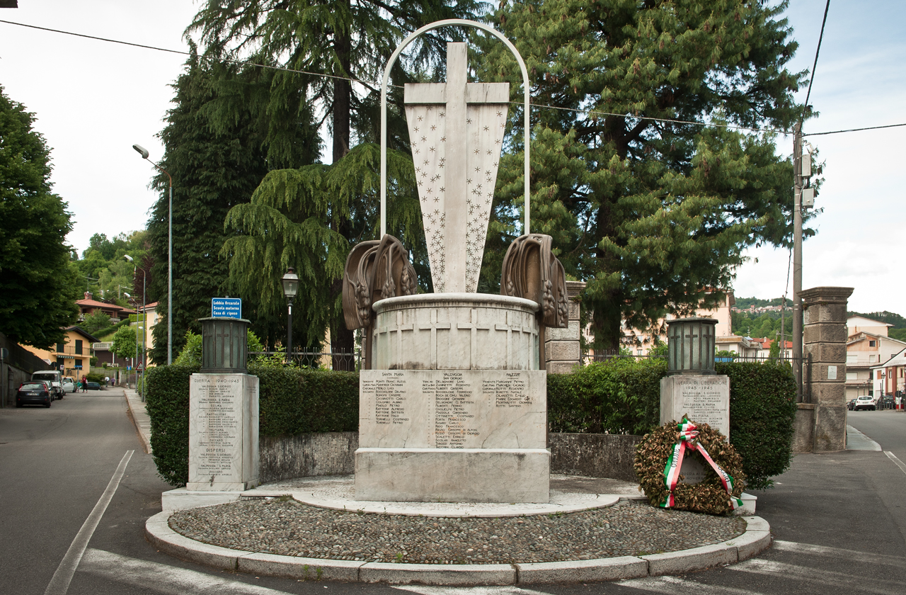 Pozzo delle lacrime, soggetto assente (monumento ai caduti) di Wildt Adolfo (primo quarto, metà sec. XX, sec. XX)