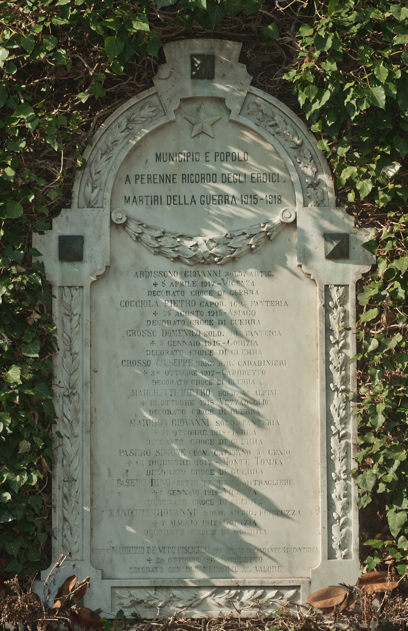 soggetto assente (lapide commemorativa ai caduti) - ambito piemontese (primo quarto sec. XX)