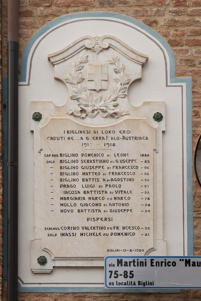 lapide commemorativa ai caduti - produzione piemontese (primo quarto sec. XX)