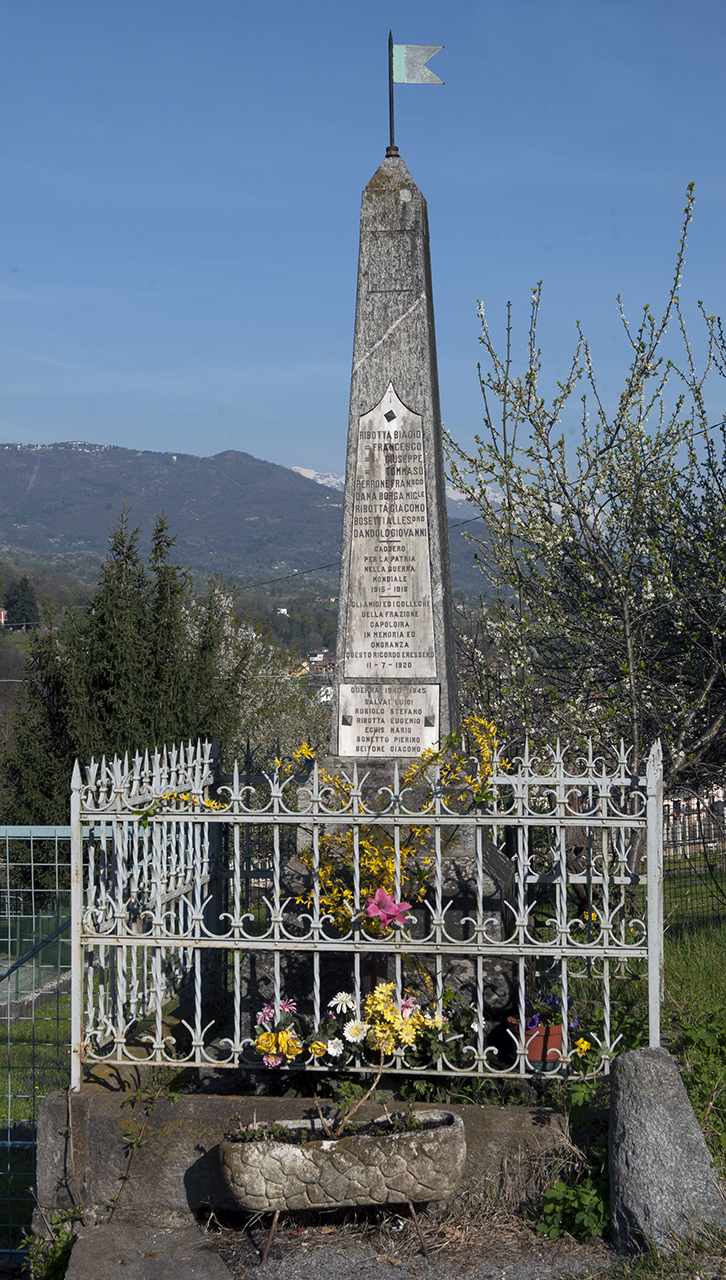 soggetto assente (monumento ai caduti - ad obelisco) - produzione piemontese (primo quarto, metà sec. XX, sec. XX)
