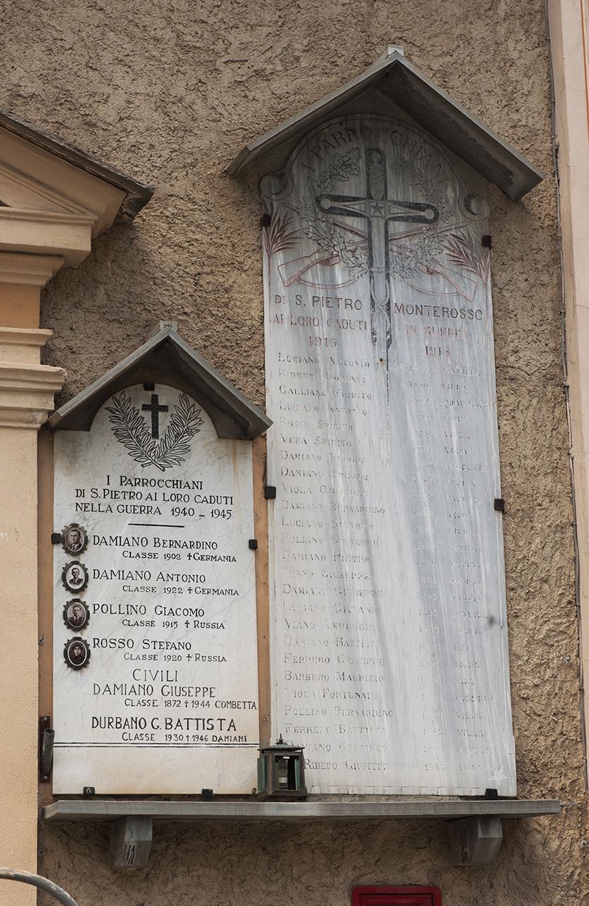 trofeo d'armi (lapide commemorativa ai caduti) - produzione piemontese (primo quarto sec. XX)