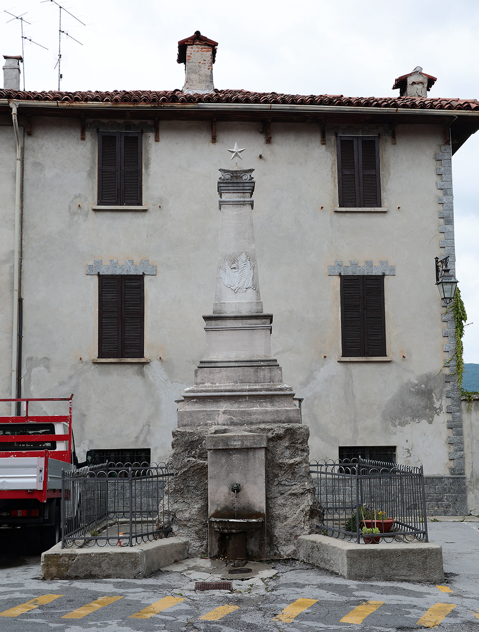 trofeo (monumento ai caduti - ad obelisco) - ambito piemontese (primo quarto, metà sec. XX, sec. XX)