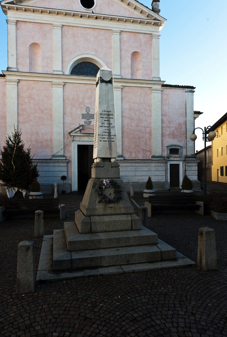 soggetto assente (monumento ai caduti - ad obelisco) - ambito piemontese (sec. XX)