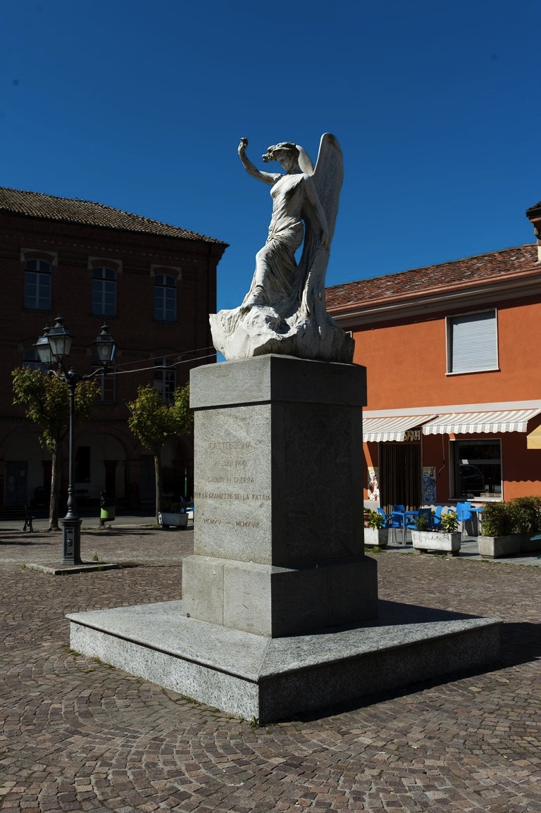 Allegoria della Vittoria (monumento ai caduti - a cippo) di Fontana, Carlo (primo quarto, metà sec. XX, sec. XX)
