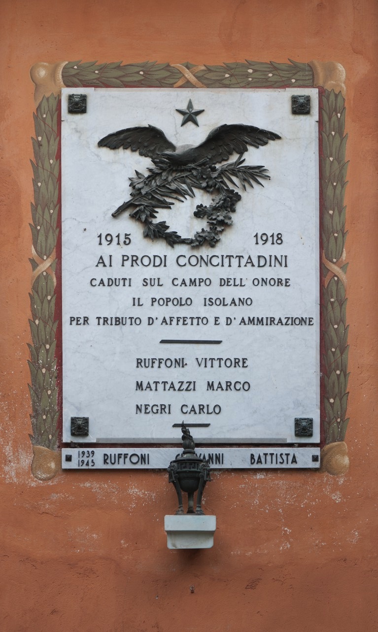 allegoria della Vittoria come aquila (lapide commemorativa ai caduti) - produzione piemontese (primo quarto, metà sec. XX, sec. XX)