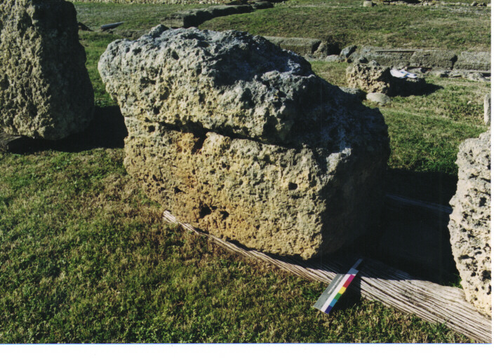architrave/ frammento - ambito acheo coloniale (terzo quarto sec. VI a.C)