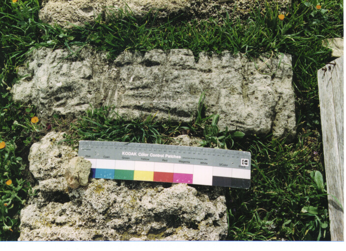 stele/ frammento - ambito acheo coloniale (età classica)