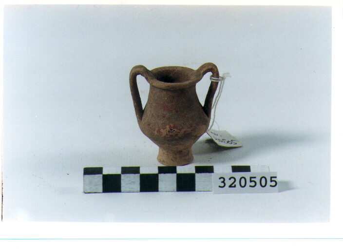 kantharos miniaturistico - produzione magnogreca (sec. V a.C)