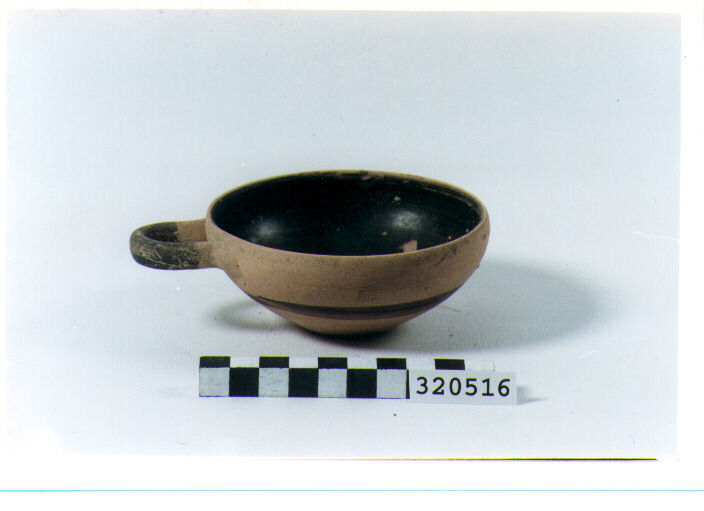 coppa monoansata - produzione metapontina (metà sec. V a.C)