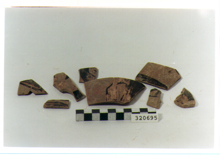 vaso/ frammento - produzione lucana (sec. IV a.C)