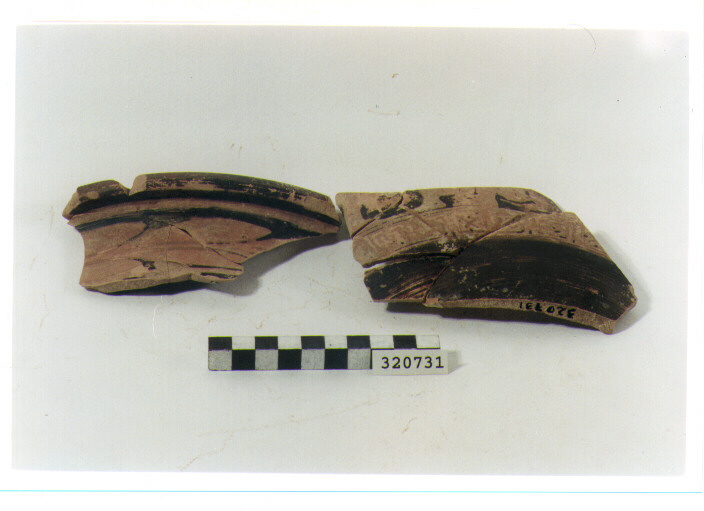 cratere a campana/ frammento - produzione lucana (sec. IV a.C)