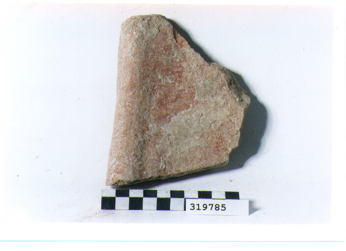 tegola/ frammento - produzione magnogreca (sec. VI a.C)