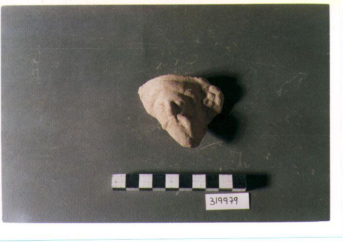 pinax votivo/ frammento - produzione metapontina (prima metà sec. IV a.C)