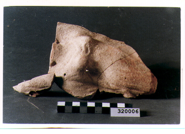 pinax votivo/ frammento - produzione magnogreca (fine/ prima metà secc. V/ IV a.C)