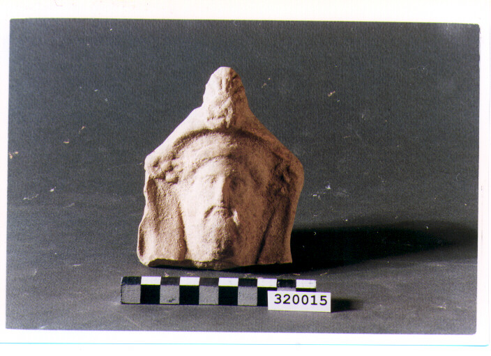 pinax votivo/ frammento - produzione magnogreca (prima metà sec. IV a.C)