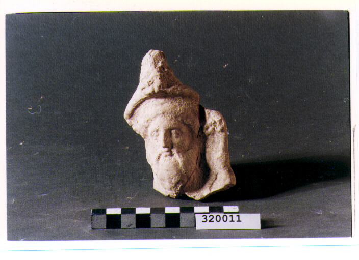 pinax votivo/ frammento - produzione magnogreca (prima metà sec. IV a.C)