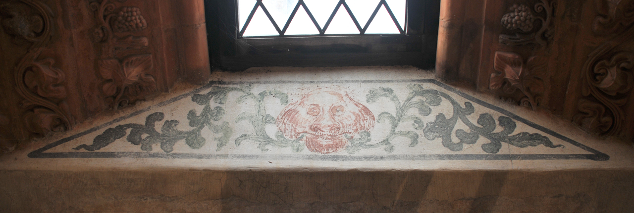 mascherone (dipinto murale, opera isolata) - ambito piemontese (metà sec. XV)