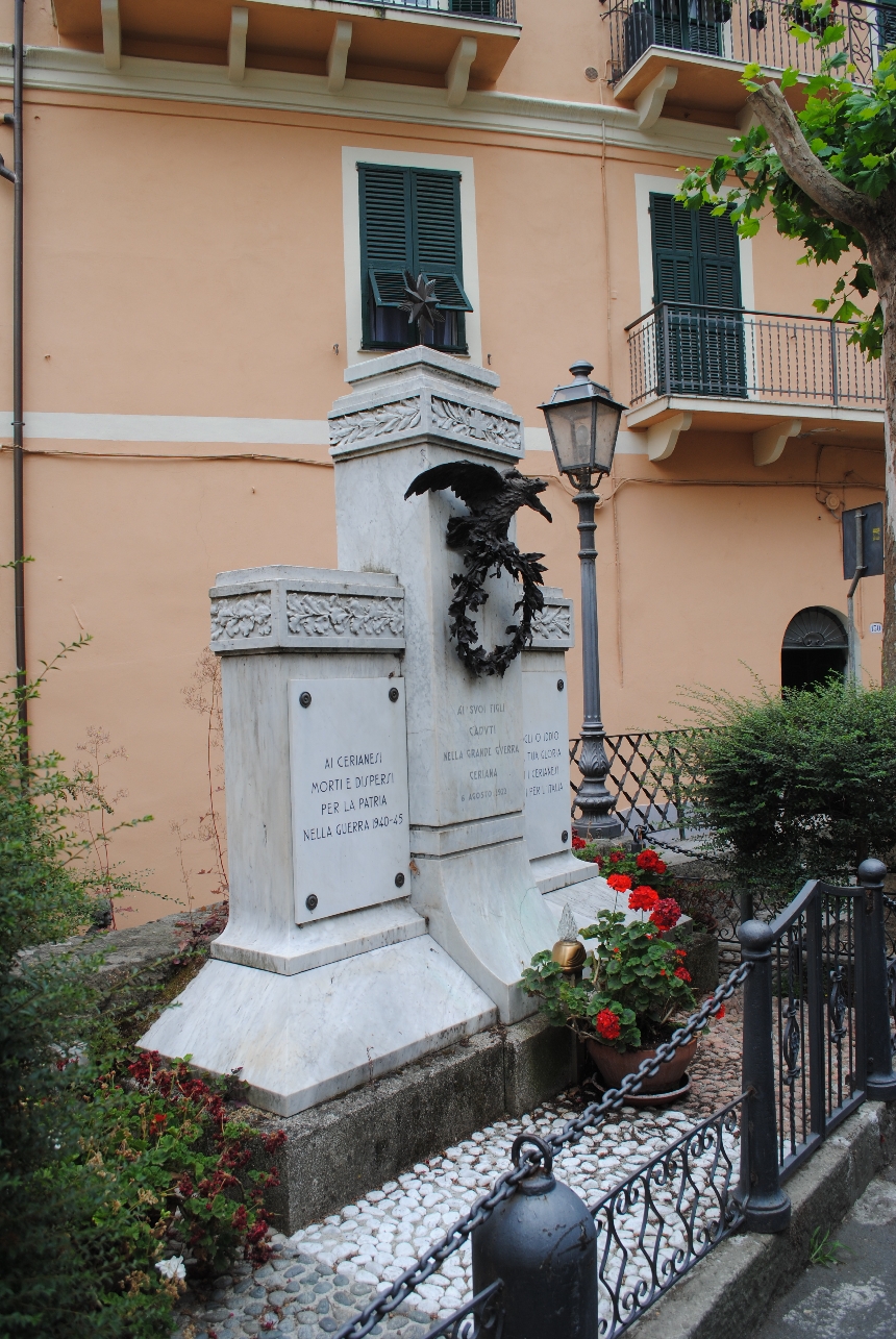 allegoria della Vittoria come aquila (monumento ai caduti - ad ara) - ambito italiano (primo quarto XX)
