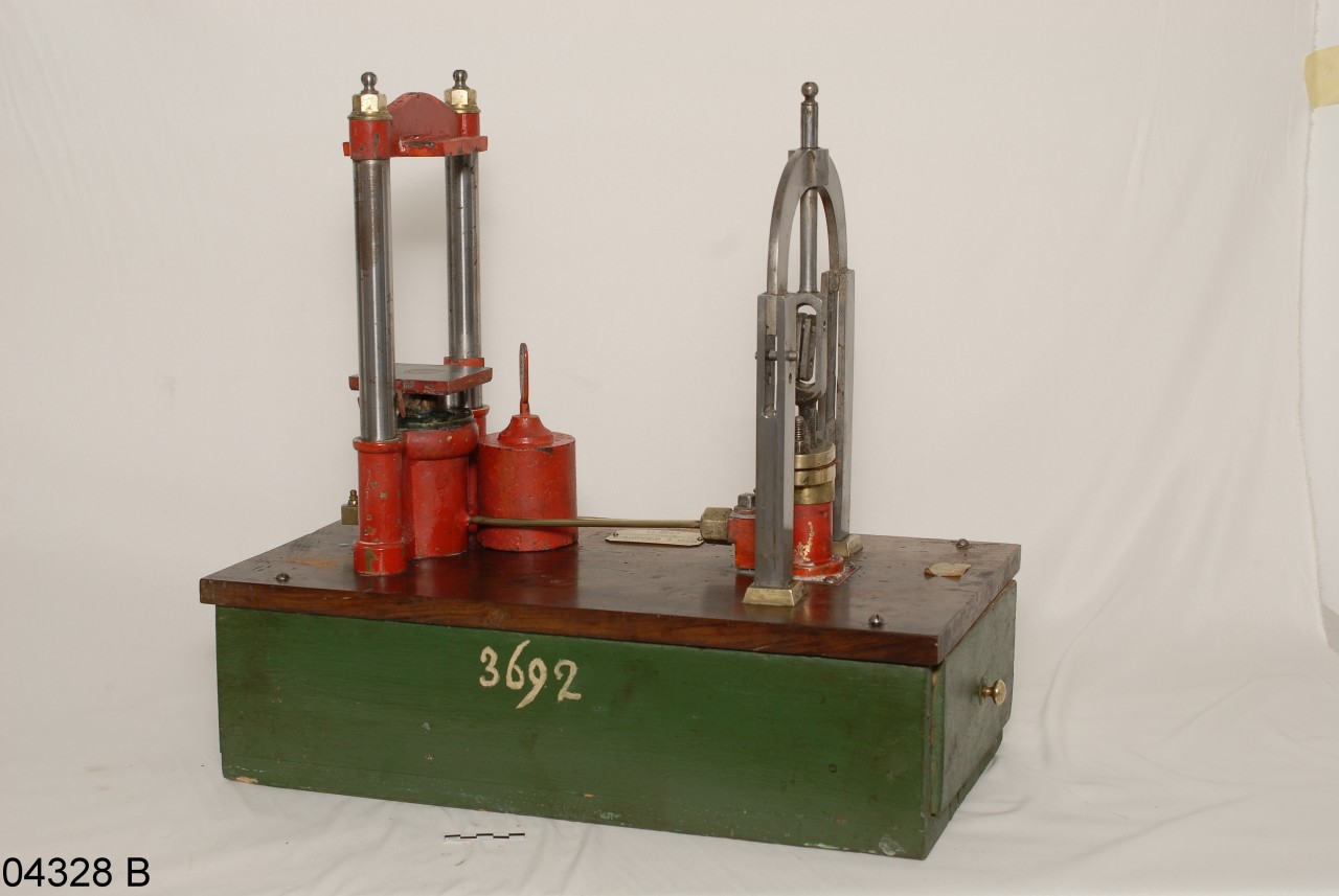 modello, di pressa idraulica (fine/ inizio sec. XIX-XX)