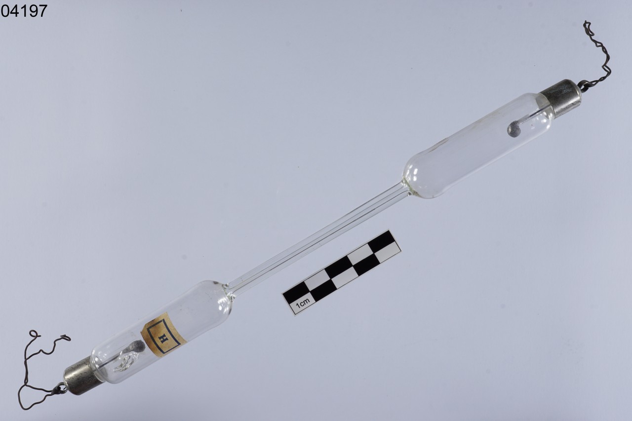 tubo, di Plücker in vetro per scarica elettrica in atmosfera di idrogeno di Plücker Julius (prima metà sec. XX)