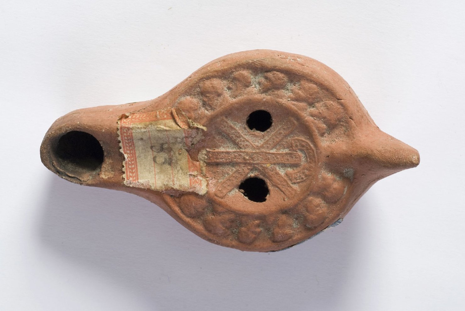 lucerna, serie - ambito Italia centrale (secc. VI/ VIII)