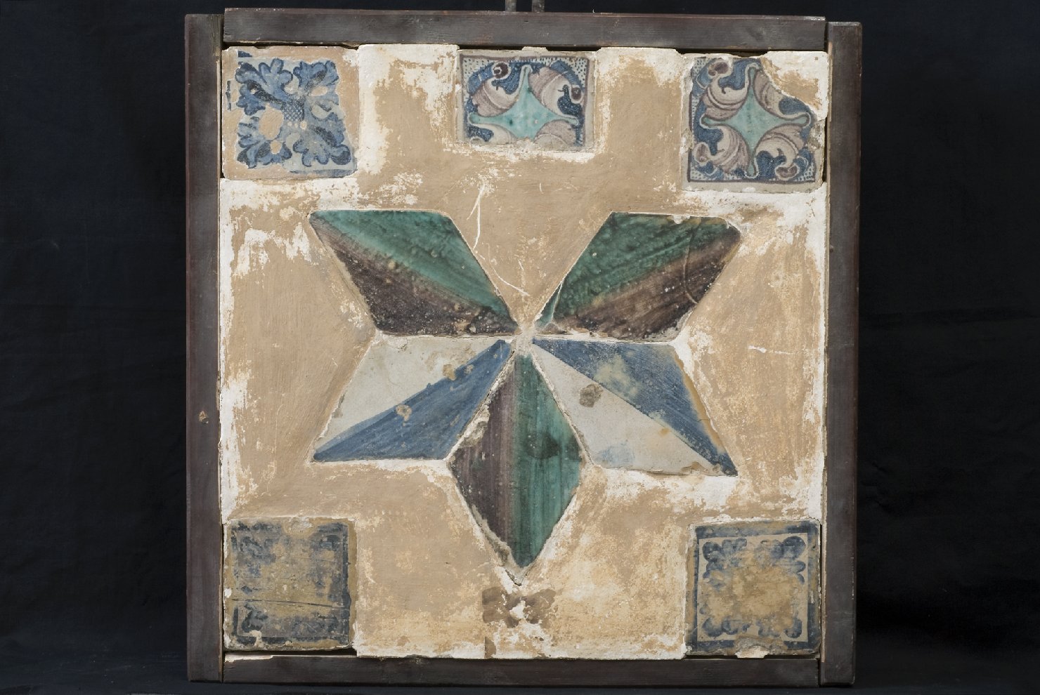 pavimento a mattonelle, frammento - bottega umbra (sec. XVI)