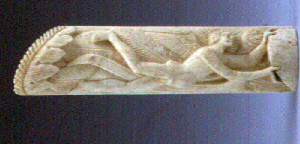 angelo reggistemma (placchetta, elemento d'insieme) di Bottega degli Embriachi (prima metà sec. XV)