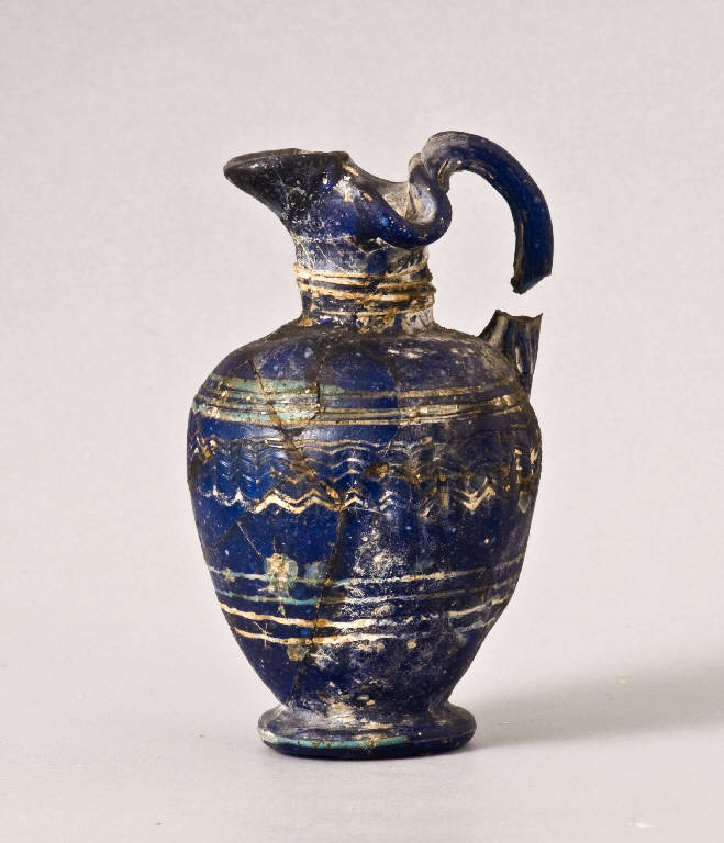 oinochoe, Gruppo mediterraneo II. Forma 3 (secc. IV/ III a.C)