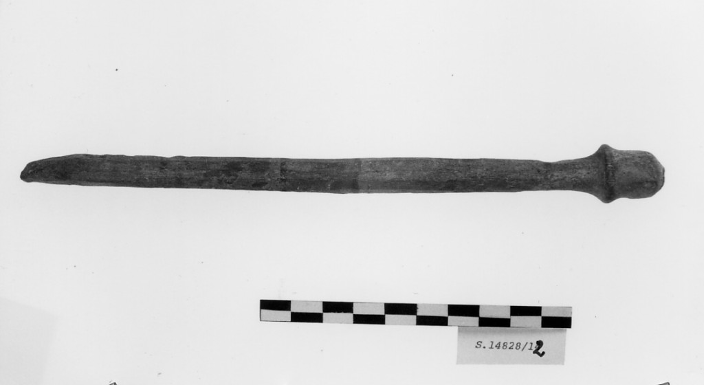 Decoro a fasce, policromo (Colonnina di supporto per baldacchino di barca) (Medio Regno)