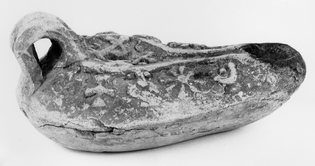 Decorazione floreale (Lucerna, "Aswan lamp") (VI-VIII d.C, periodo copto)