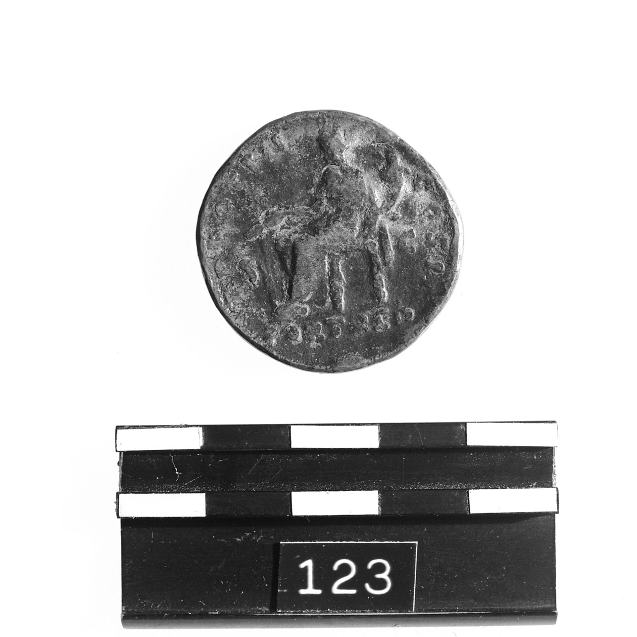 Sesterzio, MATTINGLY / SYDENHAM RIC III, n. 1345 (Sec. II d.C)