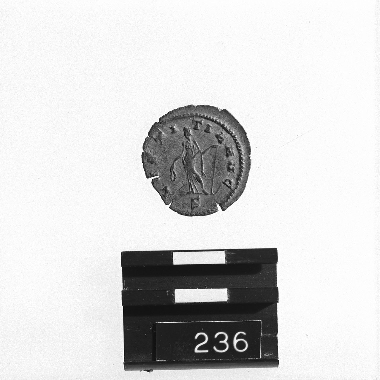 Antoniniano, WEBB RIC V1, pp. 150, 173 Varr. D/ Busto (Sec. III d.C)