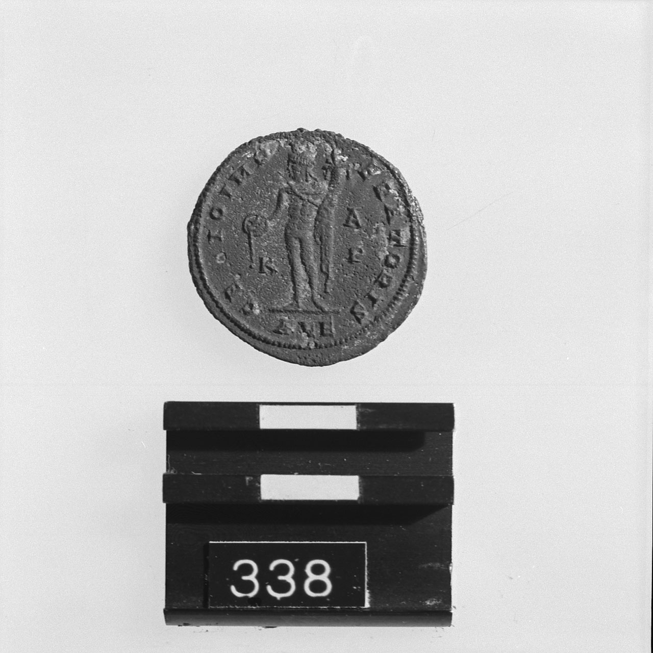 Follis, SUTHERLAND RIC VI, n.107c (Sec.IV d.C)