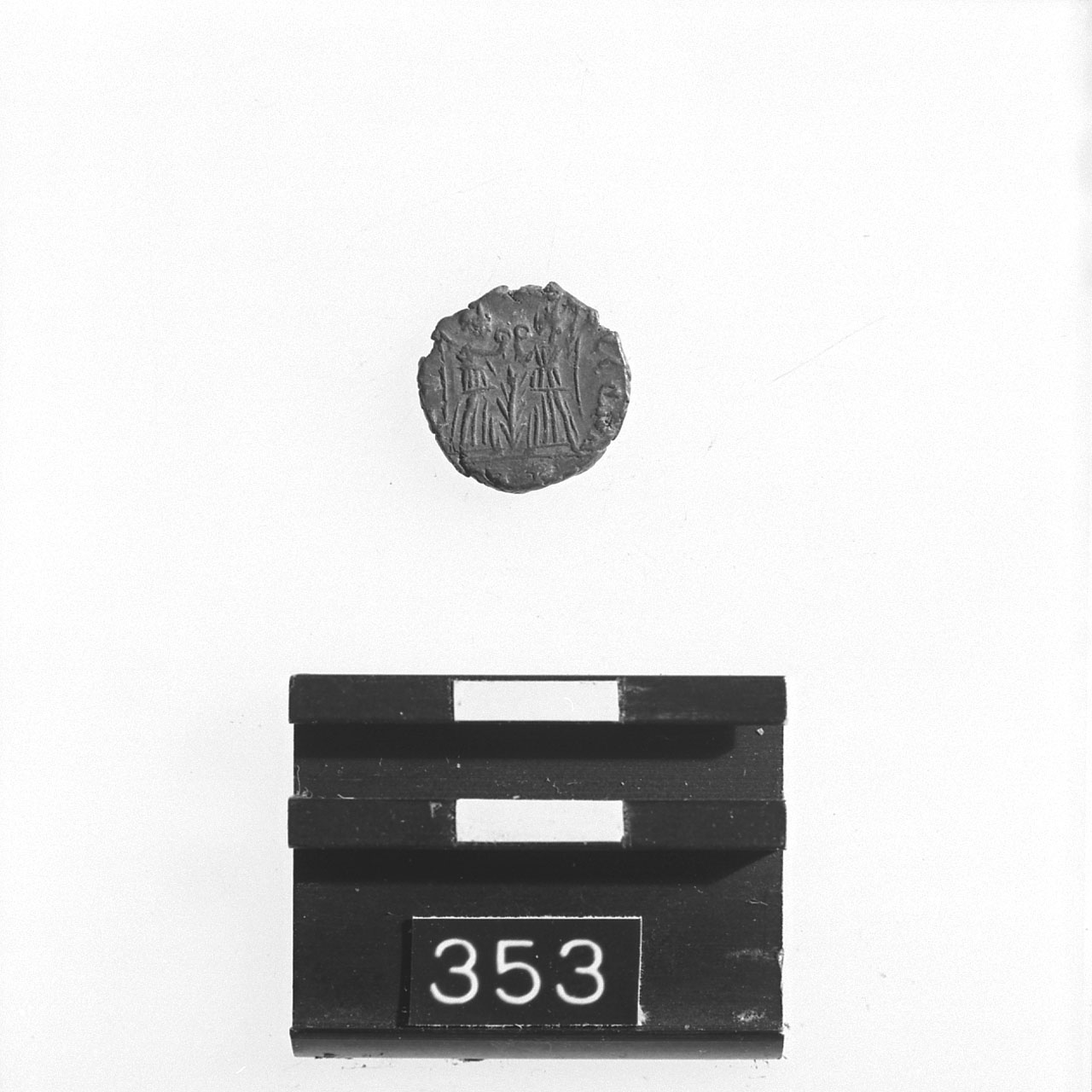 Moneta, KENT RIC VIII, n.94 (Sec.IV d.C)