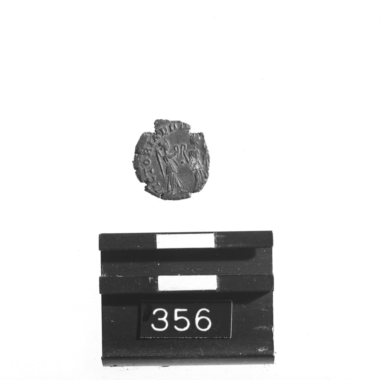 AE III, KENT RIC VIII, p.151 sgg (Sec.IV d.C)