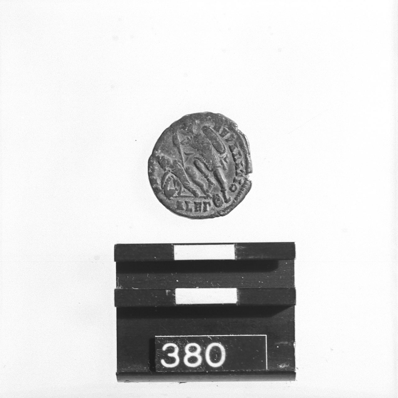 AE II, KENT RIC VIII, p.543-544 (Sec.IV d.C)