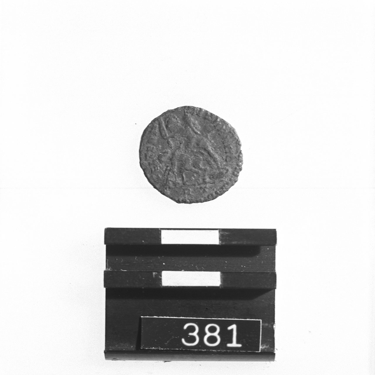 AE III, KENT RIC VIII, n.272 (Sec.IV d.C)