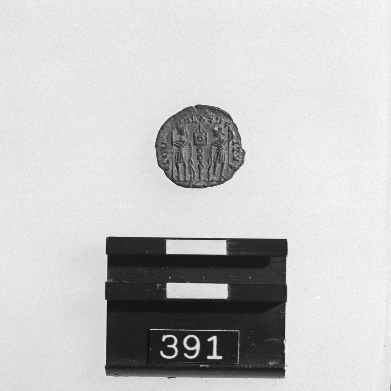 AE III, KENT RIC VIII, p.139 sgg (Sec.IV d.C)