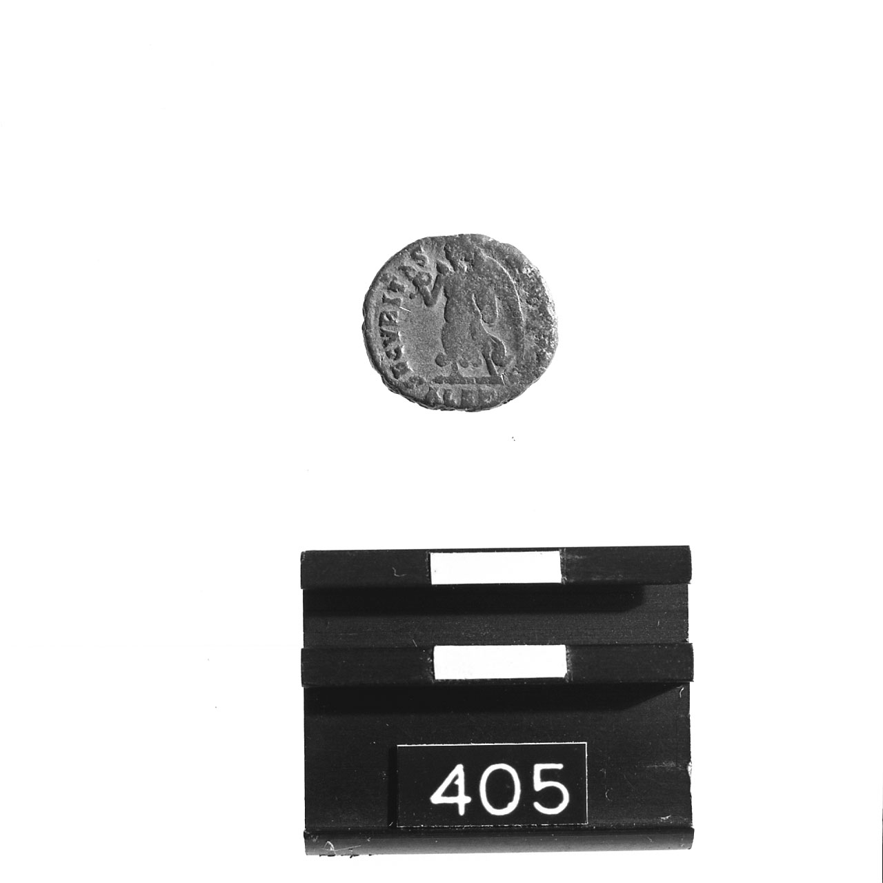 AE III, PEARCE RIC IX, n.3(a),5(a) (Sec.IV d.C)