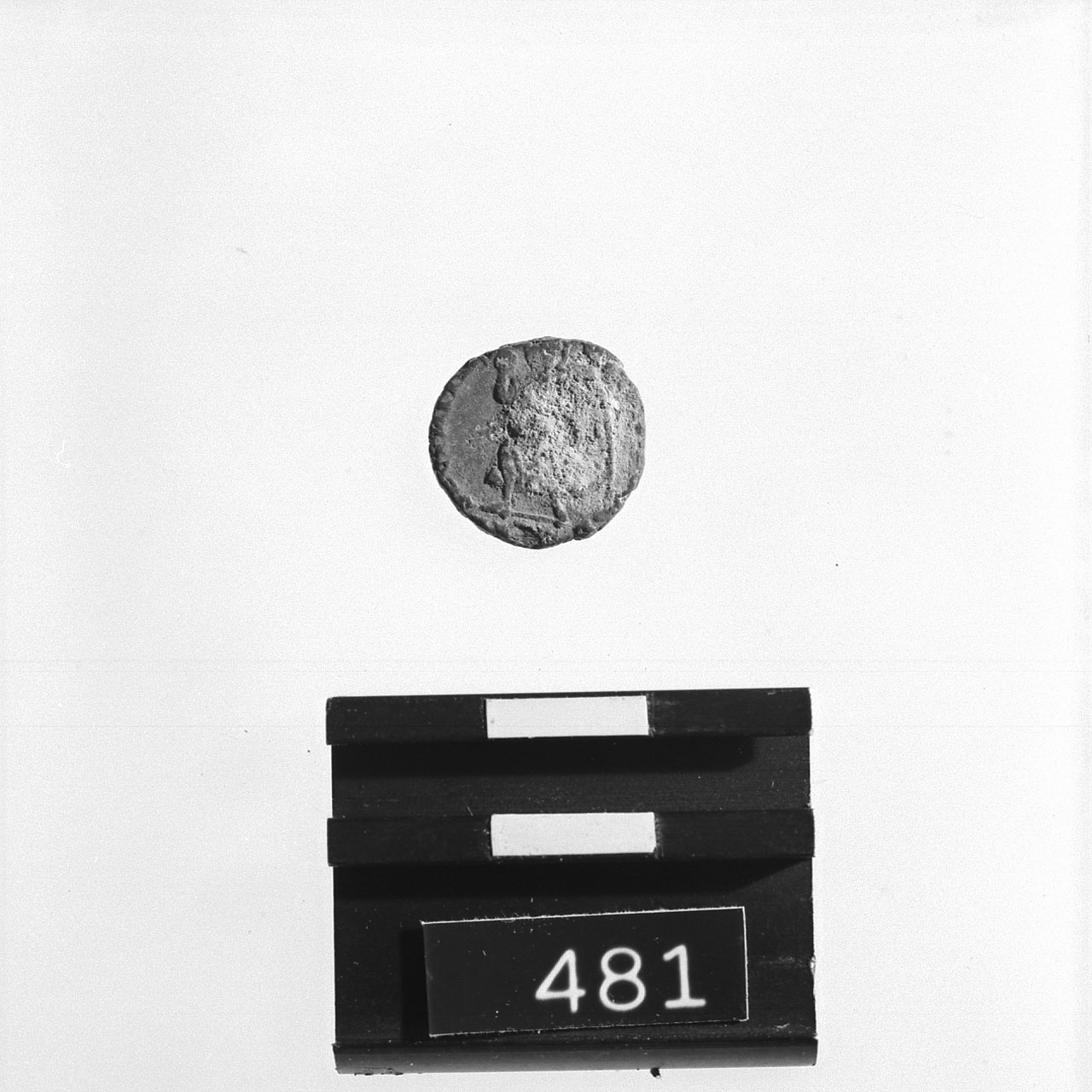 AE III, PEARCE RIC IX, p.14 sgg (Sec.IV d.C)