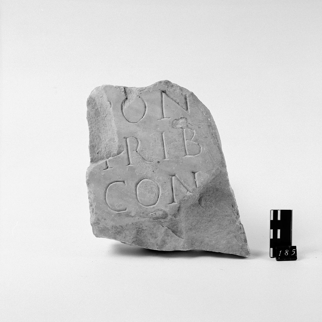 Stele/frammento (Sec.I d.C)