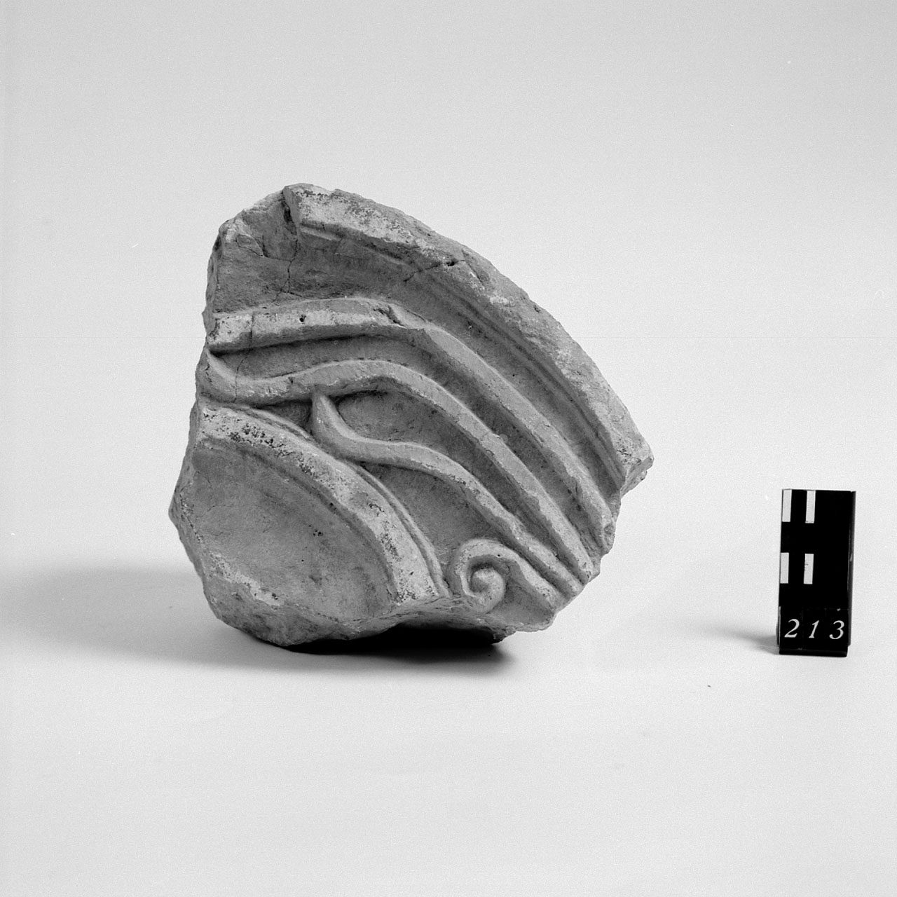 Capitello/frammento (Età romana)