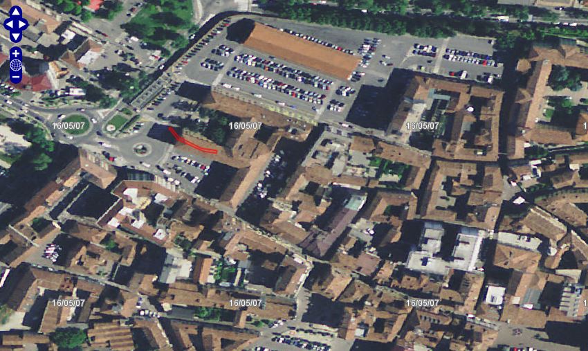 resti di strutture romane (edificio pubblico, luogo ad uso pubblico) - Alba (CN)  (Eta' romana imperiale)