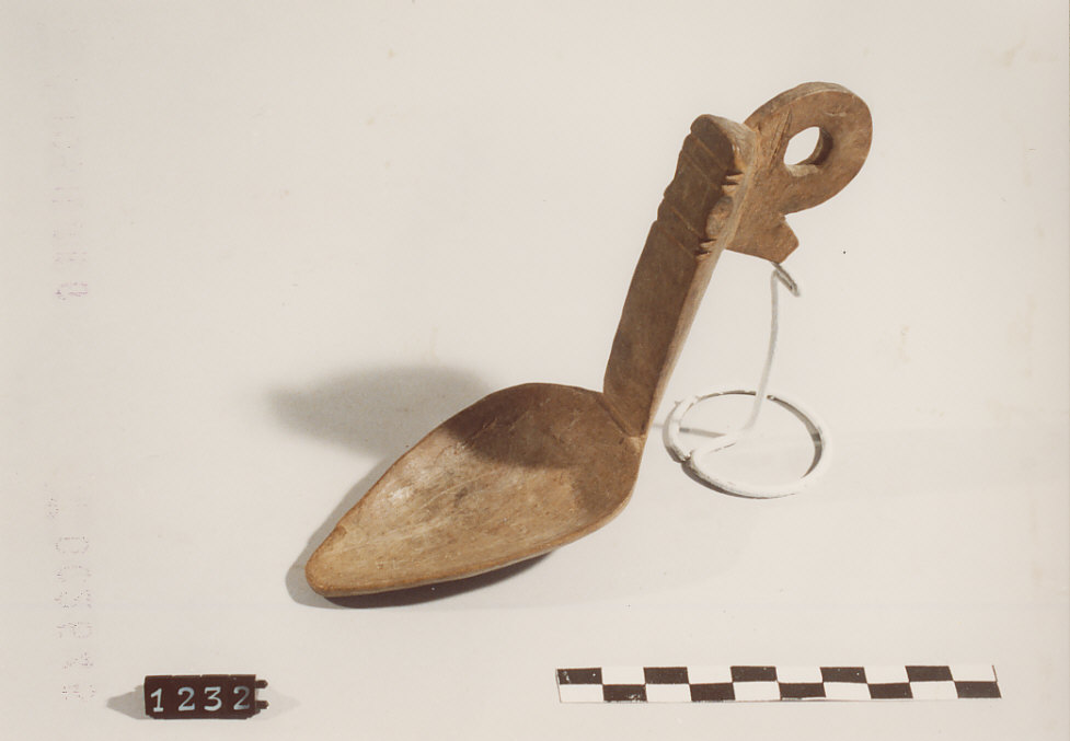 CUCCHIAIO PER RICOTTA, utensili per la pastorizia - artigianato pastorale (sec. XX metà)