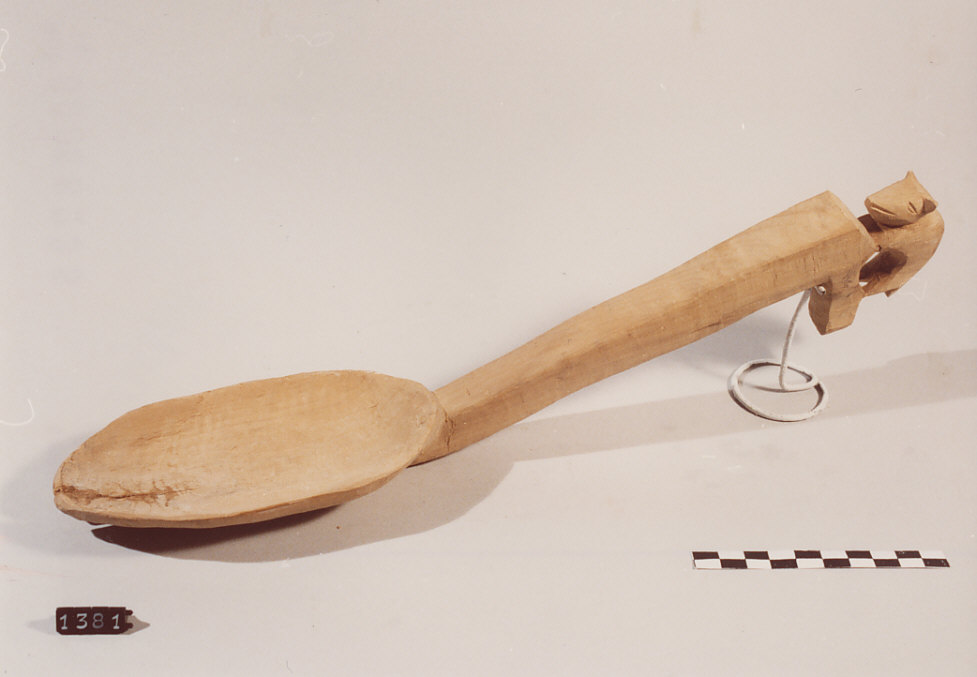 CUCCHIAIO PER RICOTTA, utensili per la pastorizia - artigianato pastorale (sec. XX seconda metà)