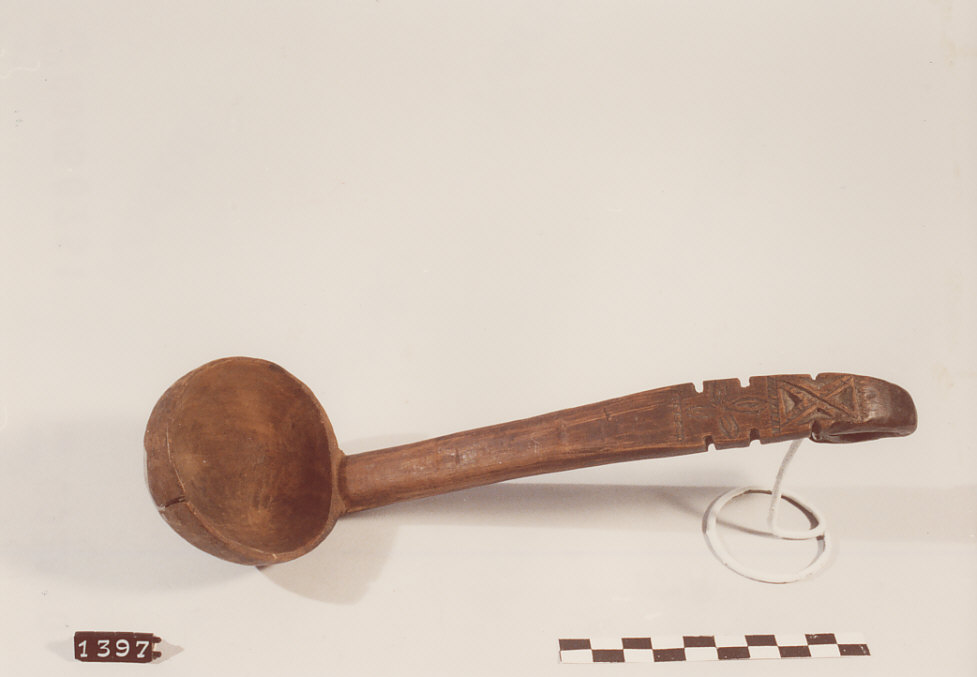 MESTOLO, utensili da cucina - artigianato pastorale (sec. XX metà)