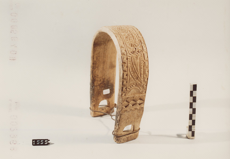 COLLARE PER OVINI E CAPRINI, utensili per la pastorizia - artigianato pastorale (sec. XX terzo quarto)