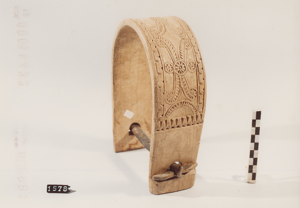 COLLARE PER OVINI E CAPRINI, utensili per la pastorizia - artigianato pastorale (sec. XX terzo quarto)