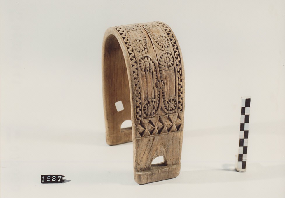 COLLARE PER OVINI E CAPRINI, utensili per la pastorizia - artigianato pastorale (sec. XX prima metà)