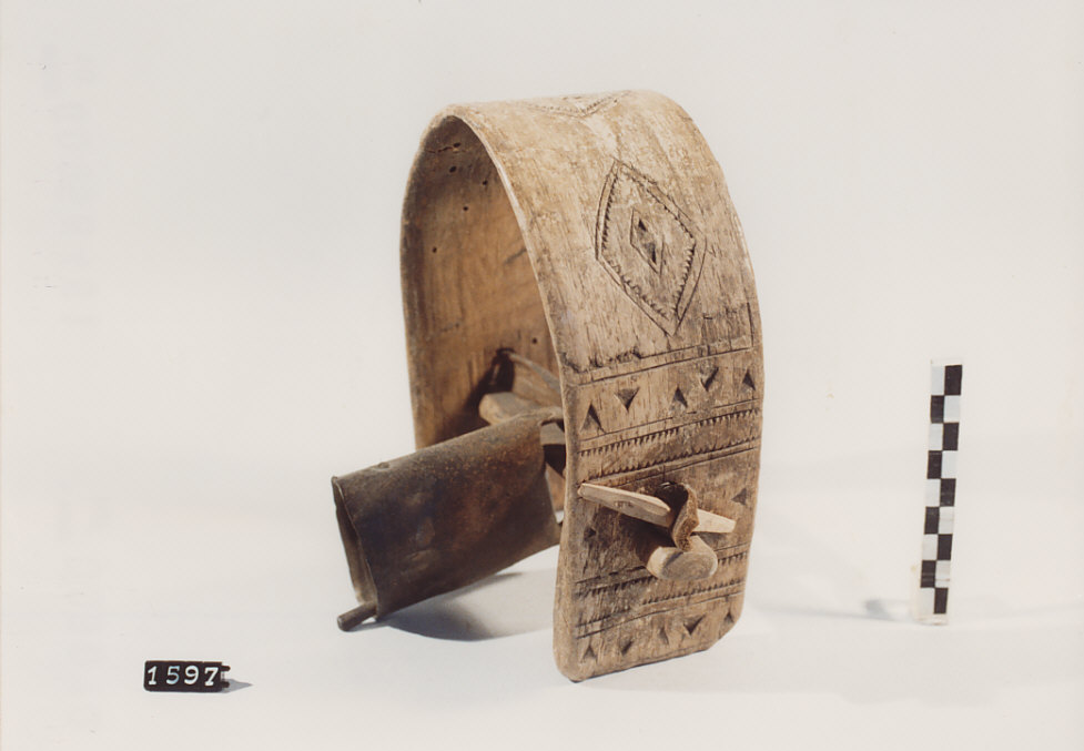 COLLARE PER OVINI E CAPRINI, utensili per la pastorizia - artigianato pastorale (sec. XX prima metà)